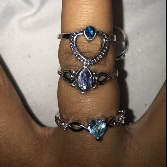 Lot of Rings - Picture 3 of 5